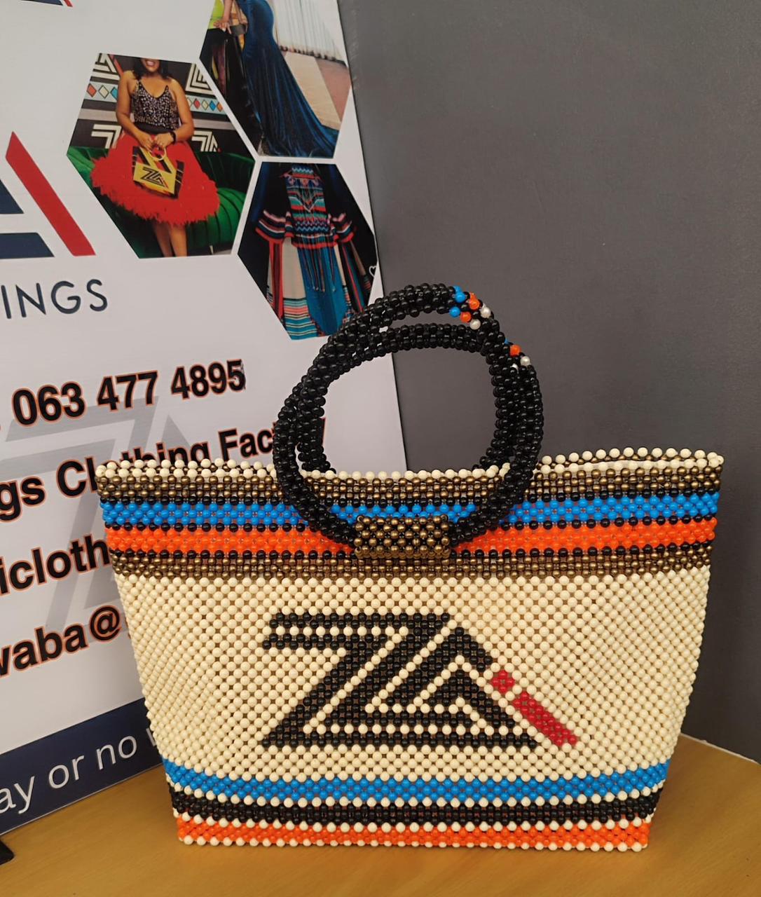 Isazisi SeZAZI Beaded Handbag