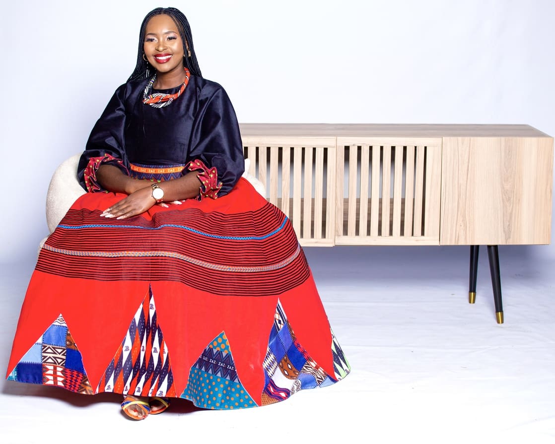 Zazi Blouse and Skirt Ensemble - Image 3